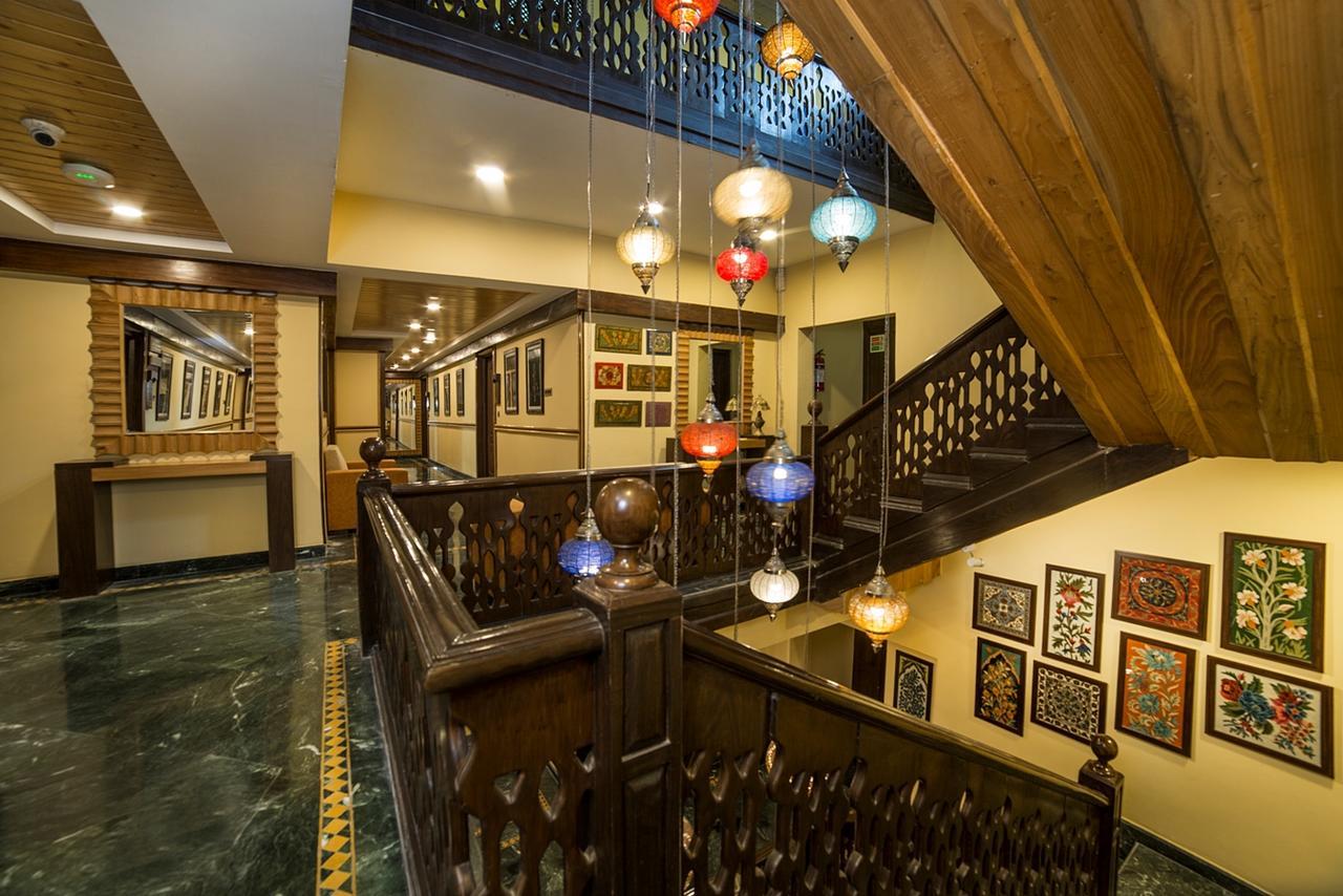 Lemon Tree Hotel Srinagar Zewnętrze zdjęcie